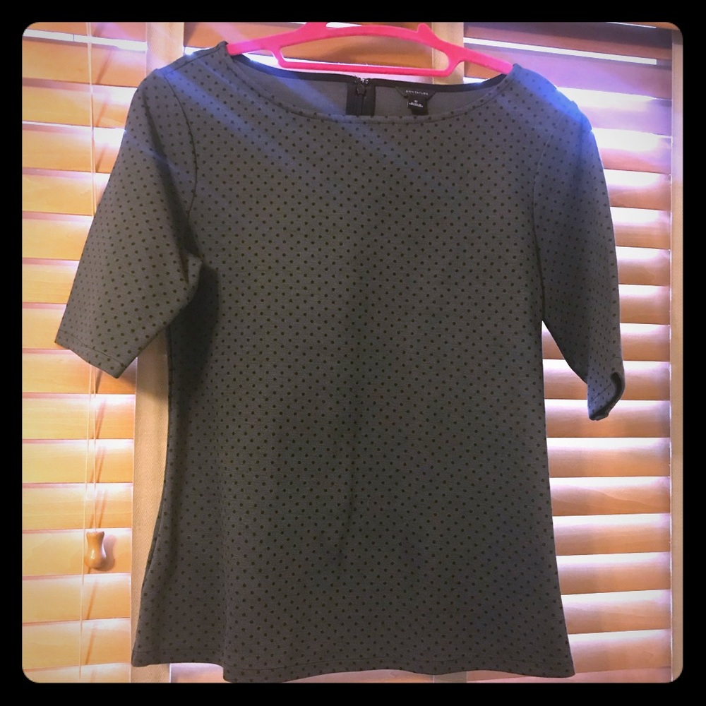 NWOT Ann Taylor Structured Polka Dot Top
